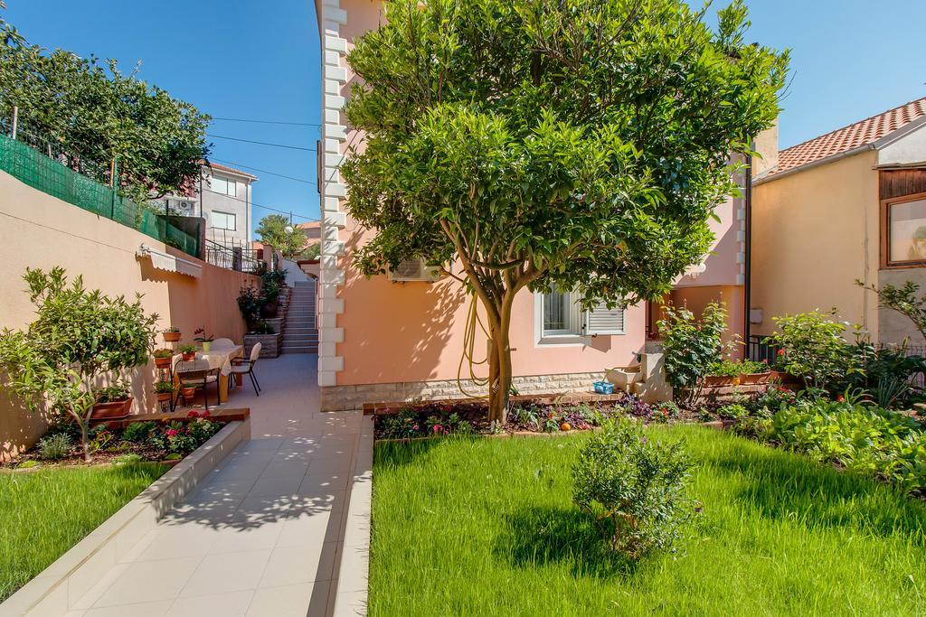 Apartments Leila Мали-Лошинь Экстерьер фото